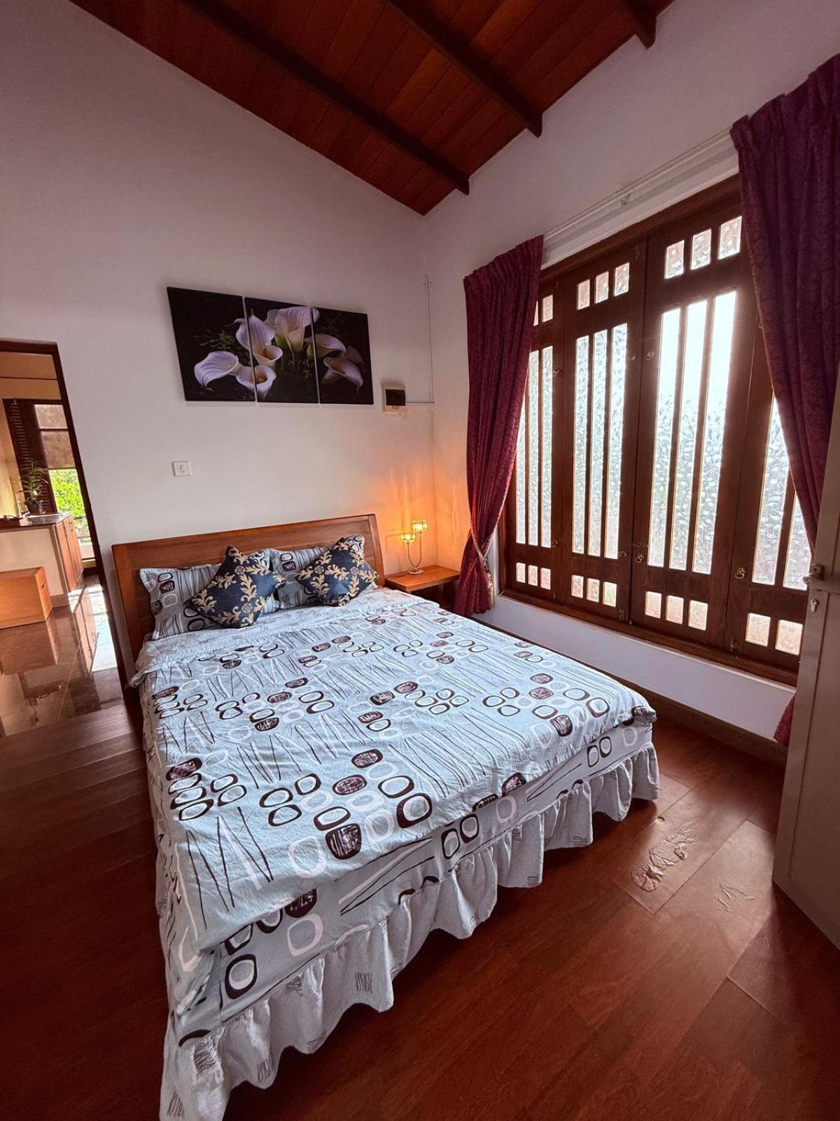 Resident View Homestay Kandy Esterno foto