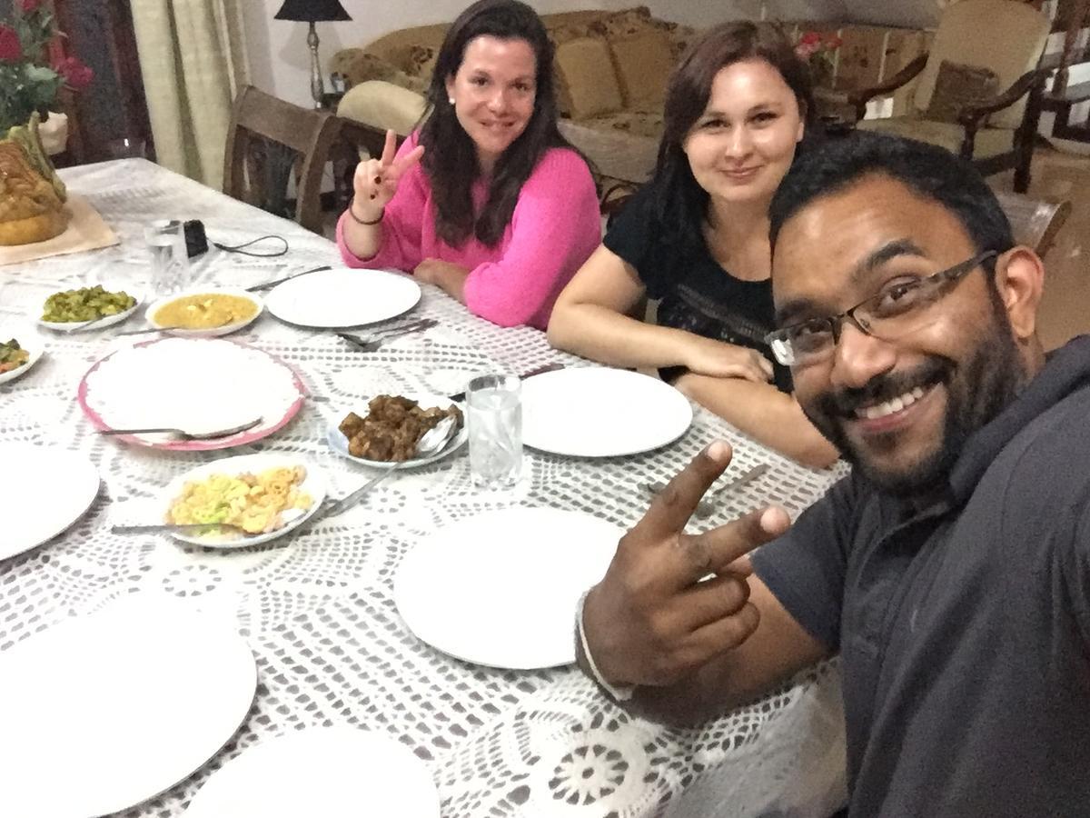 Resident View Homestay Kandy Esterno foto